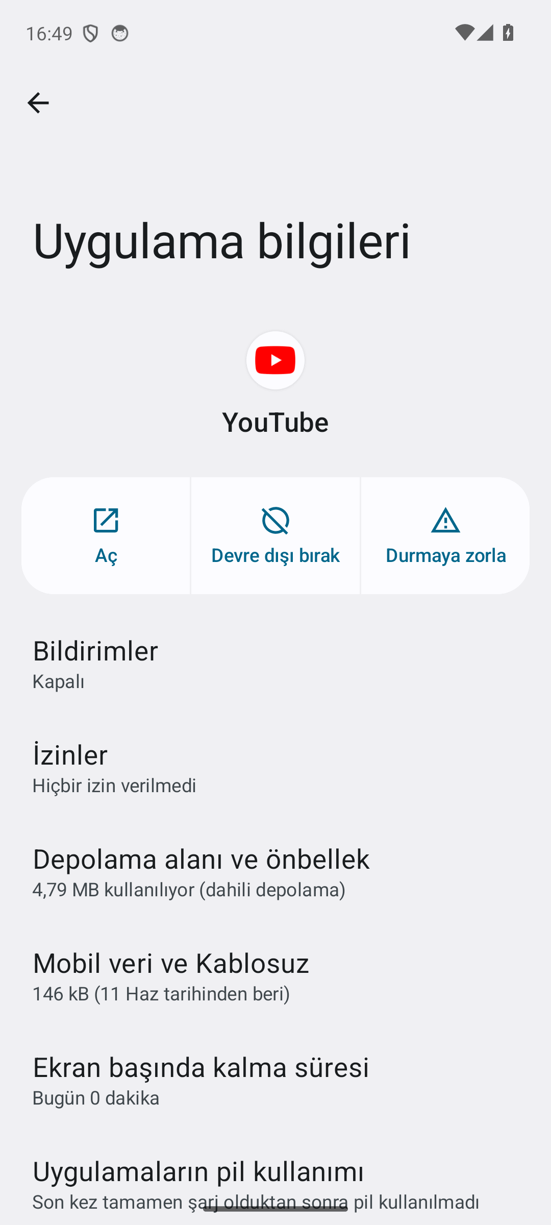 Android Uygulama bilgileri ekranı: Aç, Devre dışı bırak ve Durmaya zorla düğmeleri