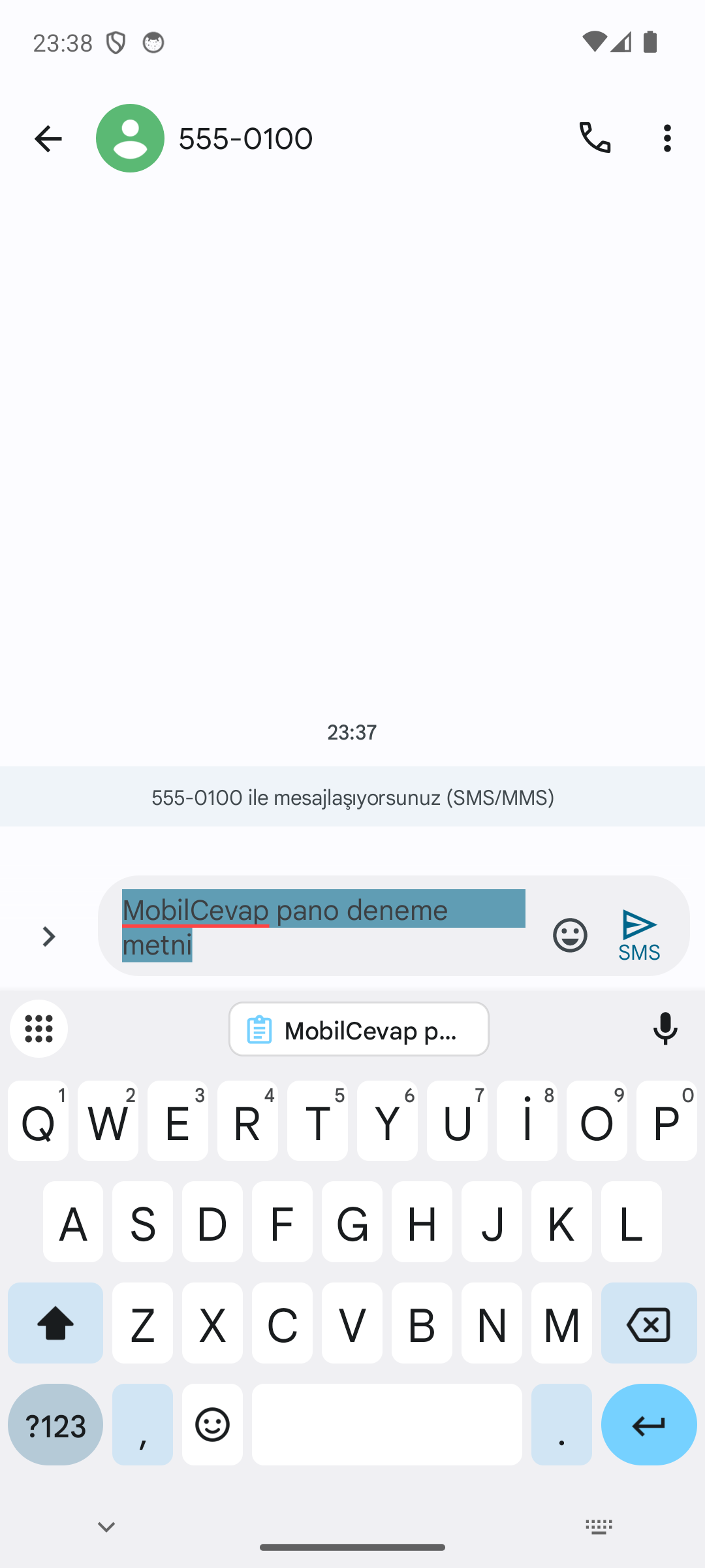 Gboard öneri çubuğunda kopyalanan metnin pano çipi olarak görünmesi