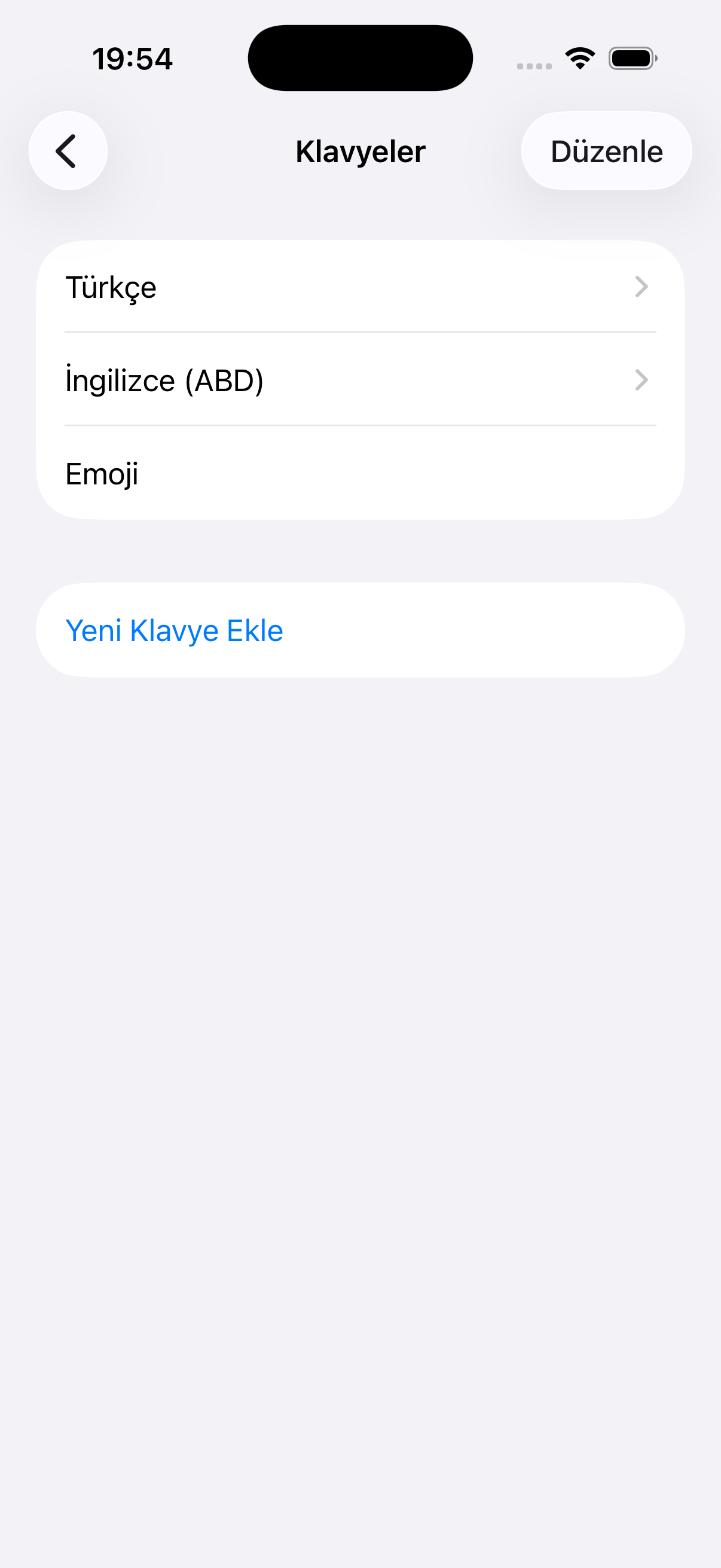 Kurulu klavyeler listesi: Türkçe, İngilizce (ABD) ve Emoji; altta Yeni Klavye Ekle, sağ üstte Düzenle