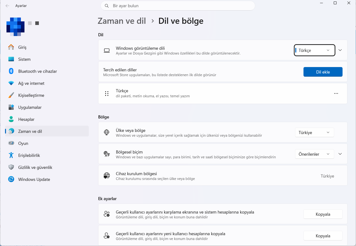 Windows 11 Zaman ve dil Dil ve bölge sayfası: Windows görüntüleme dili, Tercih edilen diller ve Dil ekle düğmesi, Bölge ve Ek ayarlar bölümleri
